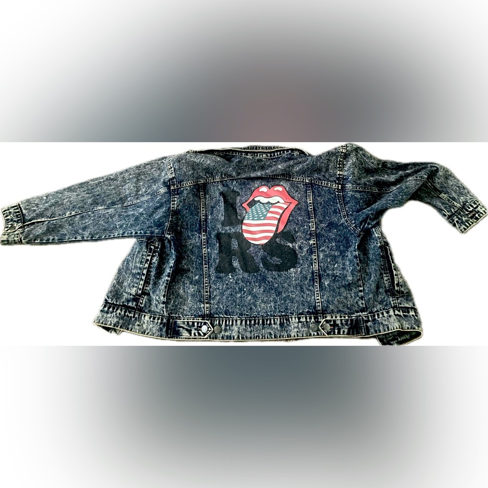 Rolling stone collectible Jean jacket. Size Medium.